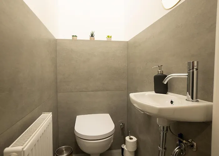 Brand New 2-room * וינה