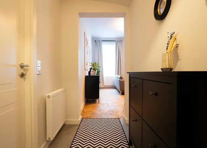 Brand New 2-room *