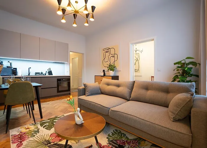 Brand New 2-room דירה