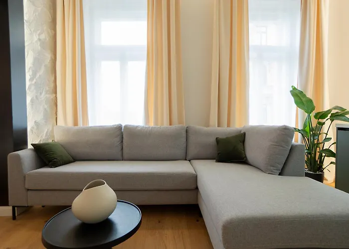 Brand New 2-room וינה