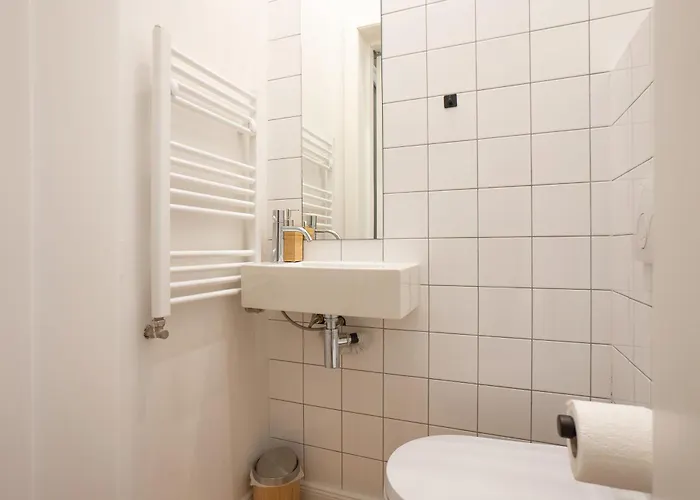 Brand New 2-room