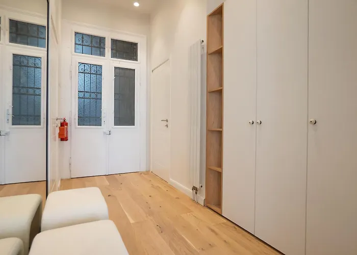 Brand New 2-room דירה